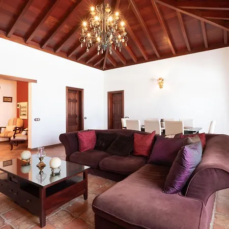 Home2book Finca Dos Ruedas La Ampuyenta