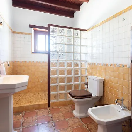 Home2book Finca Dos Ruedas