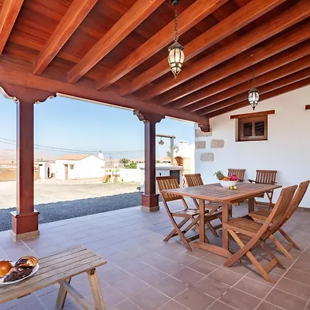 Home2book Finca Dos Ruedas La Ampuyenta