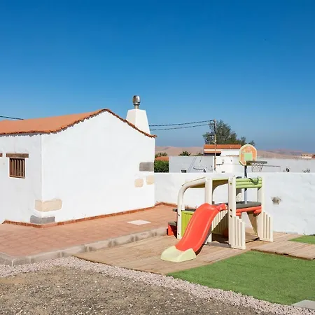Home2book Finca Dos Ruedas *